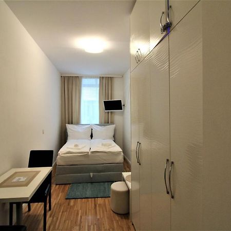 Small Studio Close To City Center Wien Exterior foto